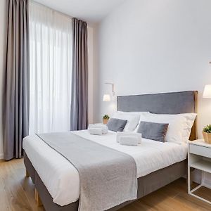 Colonna Luxury Apartment